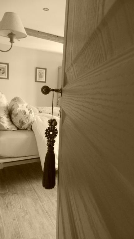 Lolme Le Grand Cedre B&B 객실 사진